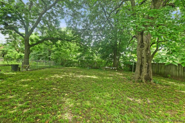 1320 N 4th Avenue, Durant, OK 74701