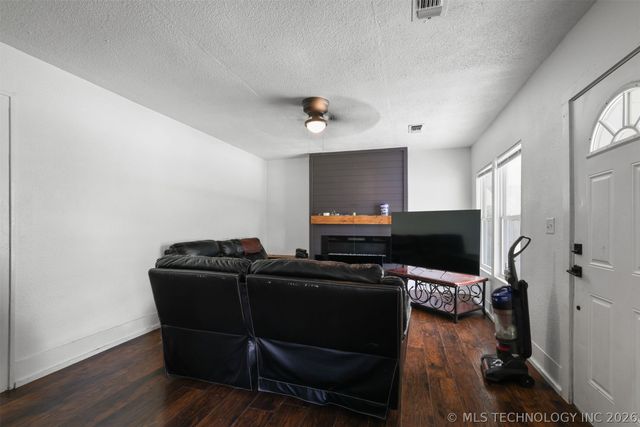 1320 N 4th Avenue, Durant, OK 74701