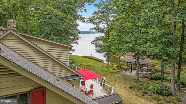 11105 WADDELL RD, Bumpass, VA 23024