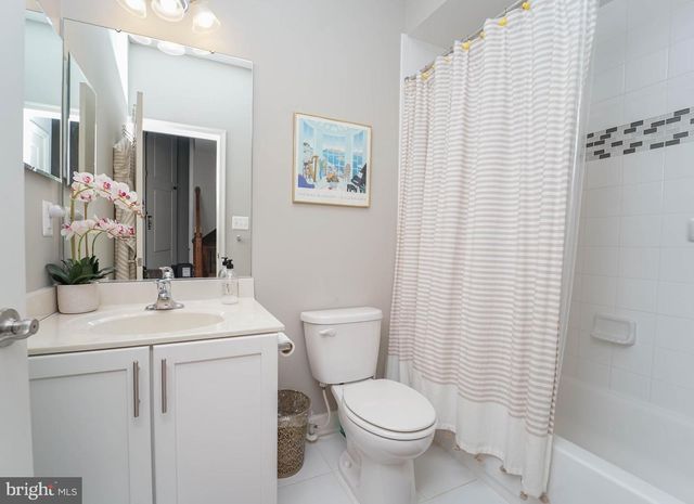 8272 WHITE STAR XING, Pasadena, MD 21122