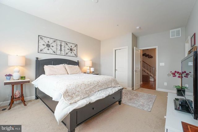 8272 WHITE STAR XING, Pasadena, MD 21122