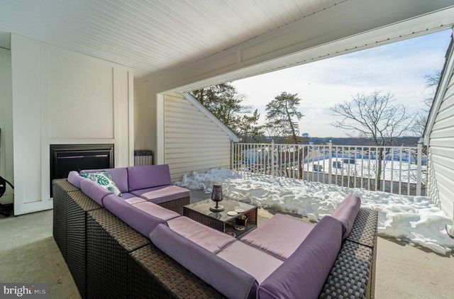 8272 WHITE STAR XING, Pasadena, MD 21122