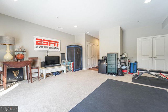 8272 WHITE STAR XING, Pasadena, MD 21122