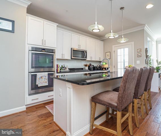 8272 WHITE STAR XING, Pasadena, MD 21122
