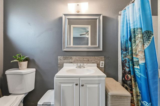 1443 E Palo Alto Avenue, Fresno, CA 93710