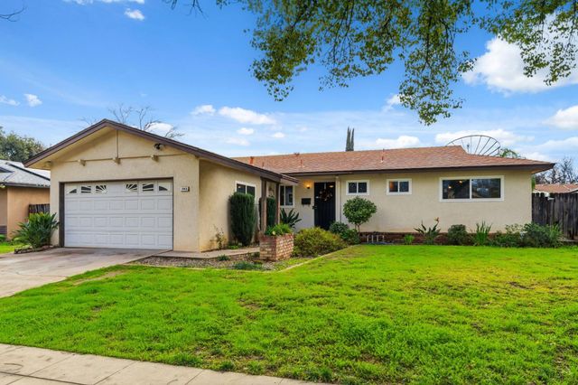 1443 E Palo Alto Avenue, Fresno, CA 93710