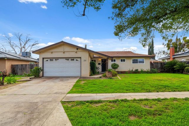 1443 E Palo Alto Avenue, Fresno, CA 93710