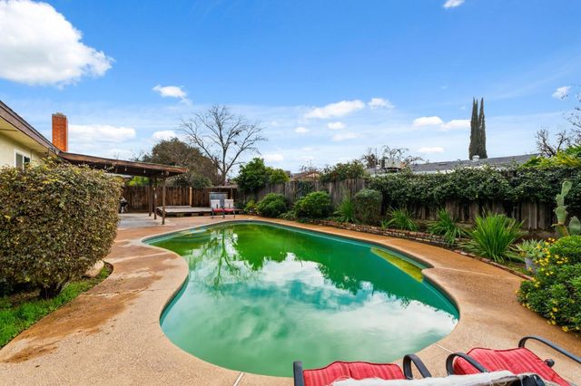 1443 E Palo Alto Avenue, Fresno, CA 93710