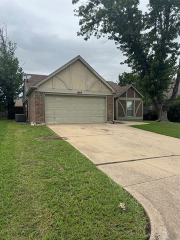 1009 Danforth Court, Arlington, TX 76017