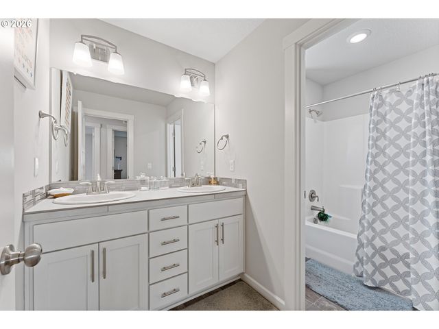 31422 Nw BROOKING St, North Plains, OR 97133
