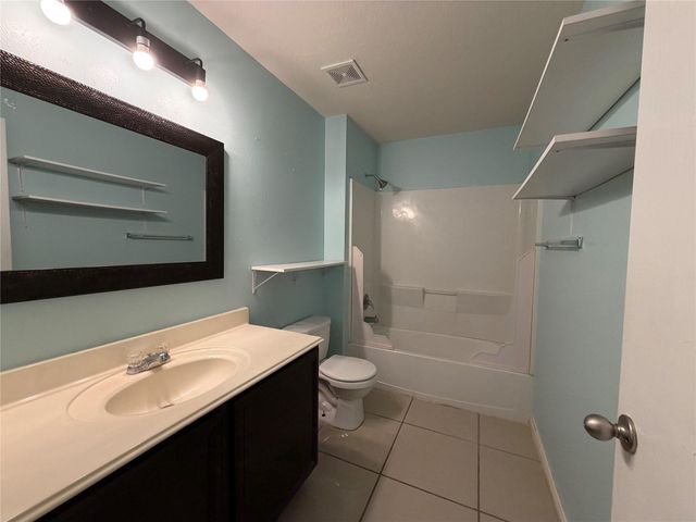 2634 Sockeye Drive, Houston, TX 77045