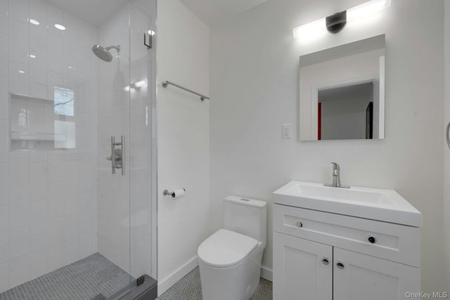 3 Old Lane, Scarsdale, NY 10583