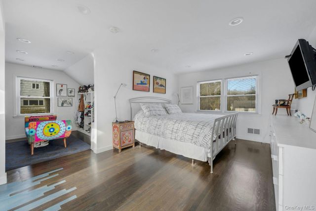 3 Old Lane, Scarsdale, NY 10583