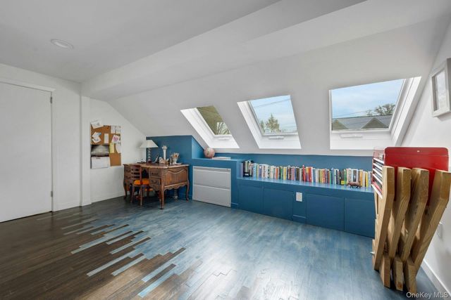 3 Old Lane, Scarsdale, NY 10583