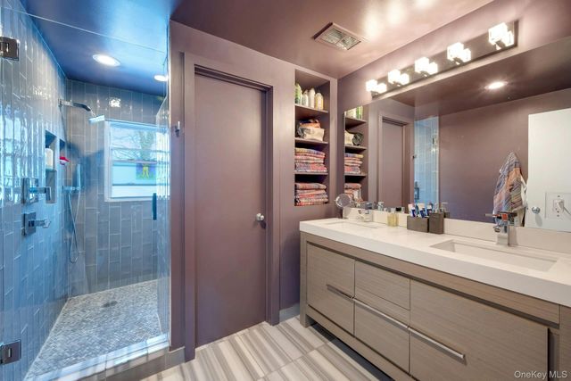 3 Old Lane, Scarsdale, NY 10583