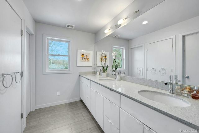 3 Old Lane, Scarsdale, NY 10583