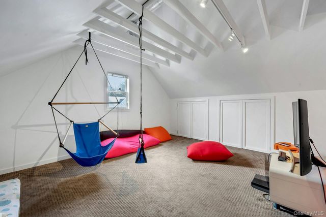 3 Old Lane, Scarsdale, NY 10583