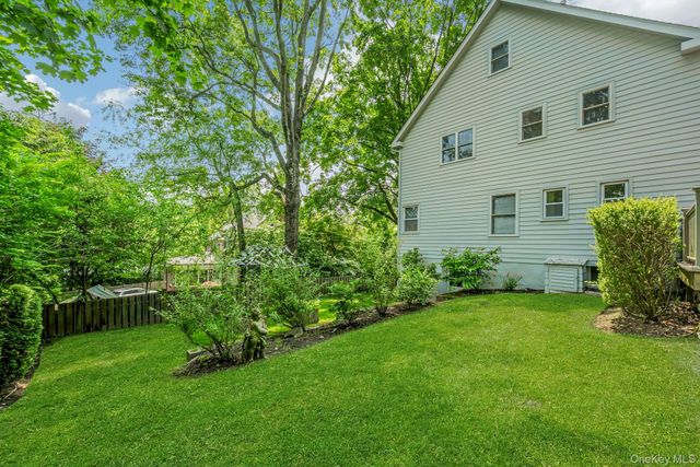 3 Old Lane, Scarsdale, NY 10583