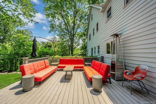 3 Old Lane, Scarsdale, NY 10583