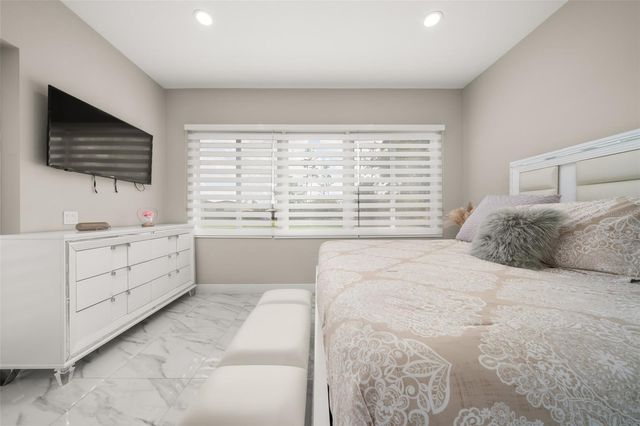2009 FLOWER TERRACE, Sebring, FL 33875