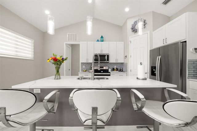 2009 FLOWER TERRACE, Sebring, FL 33875