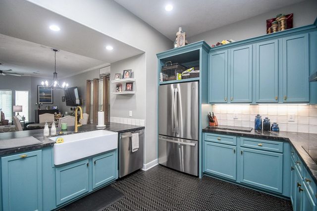3322 Chenevert Street, Houston, TX 77004