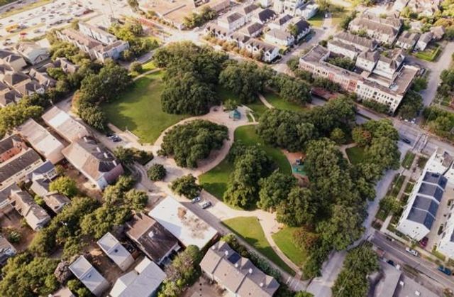3322 Chenevert Street, Houston, TX 77004