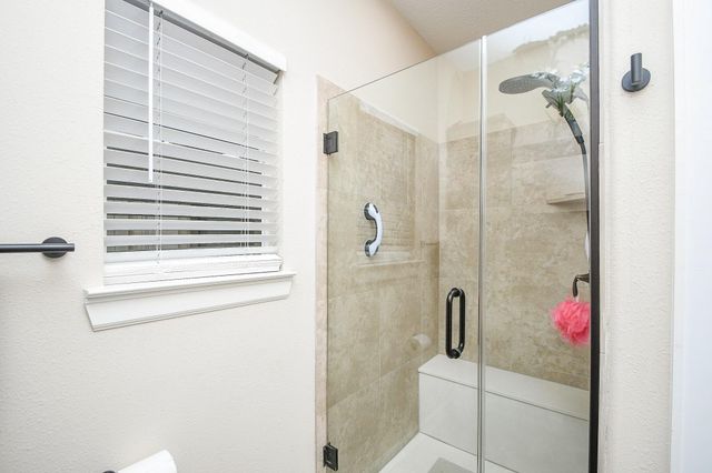 3322 Chenevert Street, Houston, TX 77004