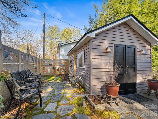 294 S Caldwell Street, Brevard, NC 28712