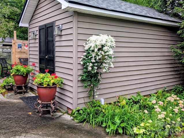 294 S Caldwell Street, Brevard, NC 28712