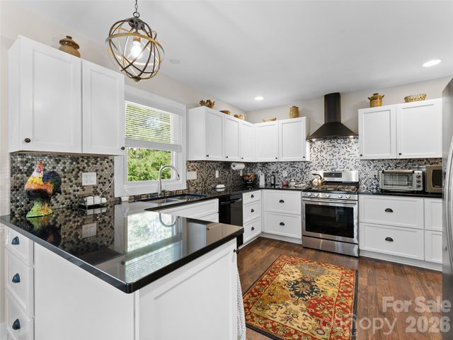 294 S Caldwell Street, Brevard, NC 28712