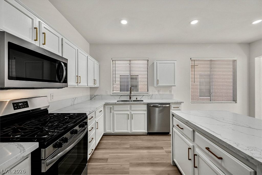 709 East La Madre Way, North Las Vegas, NV 89081 — photo 4