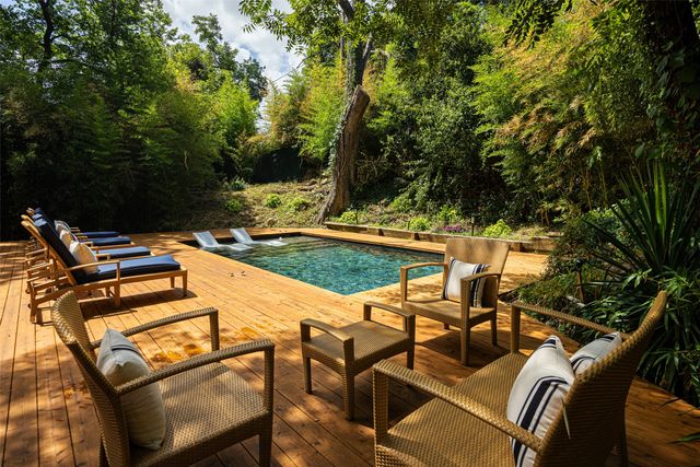 1001 Sarasota Circle, Dallas, TX 75223