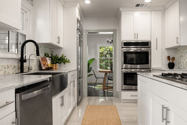 1001 Sarasota Circle, Dallas, TX 75223