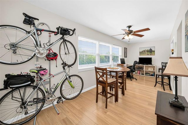 5227 81ST LANE N 22, St Petersburg, FL 33709