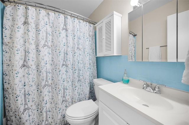 5227 81ST LANE N 22, St Petersburg, FL 33709