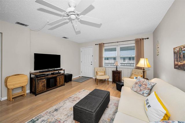 5227 81ST LANE N 22, St Petersburg, FL 33709