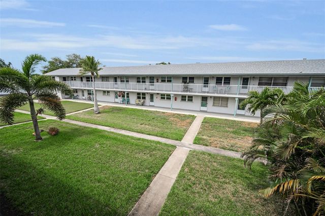 5227 81ST LANE N 22, St Petersburg, FL 33709