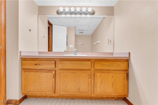 2736 Green Road, Shaker Heights, OH 44122