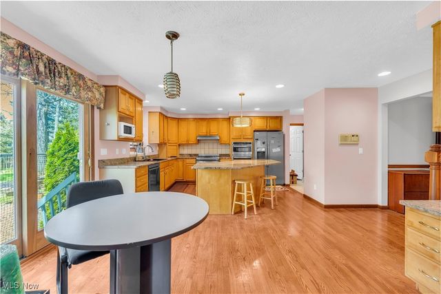 2736 Green Road, Shaker Heights, OH 44122