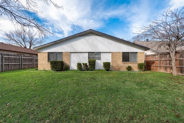 10906 Listi Drive, Dallas, TX 75238