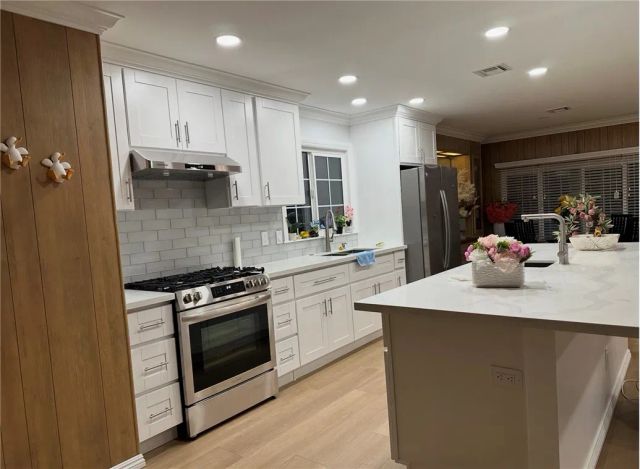 9800 Bolsa 60, Westminster, CA 92683