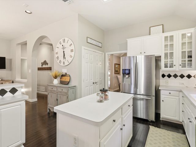 8805 Falcon View Drive, Mckinney, TX 75072