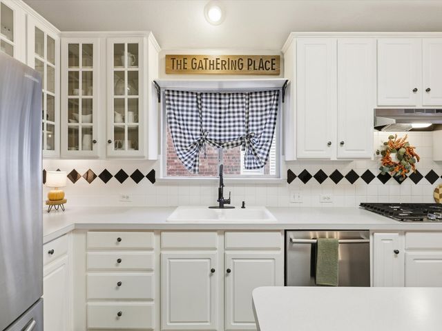 8805 Falcon View Drive, Mckinney, TX 75072