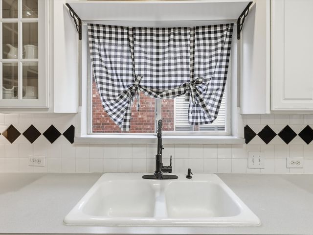 8805 Falcon View Drive, Mckinney, TX 75072