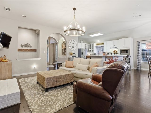 8805 Falcon View Drive, Mckinney, TX 75072