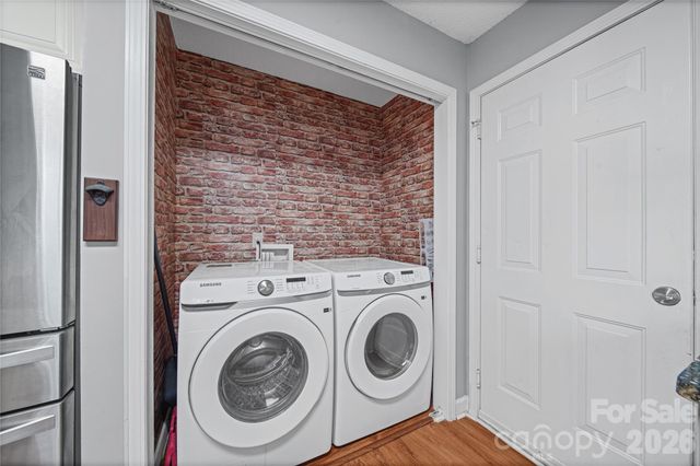 1309 Winding Branch Court, Charlotte, NC 28216