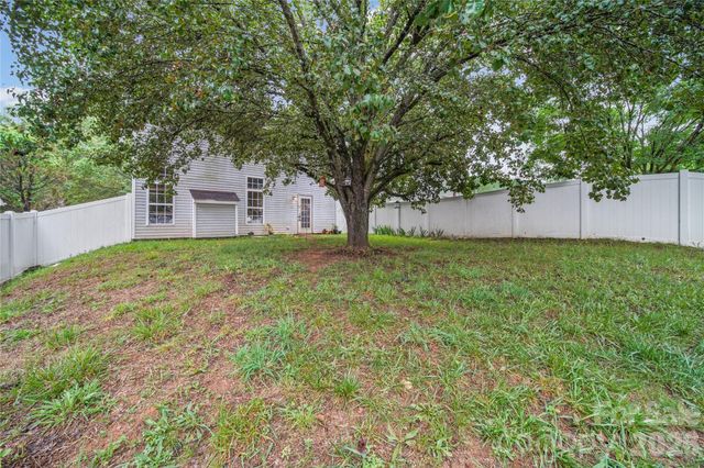 1309 Winding Branch Court, Charlotte, NC 28216