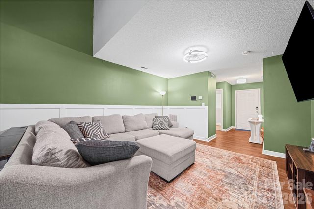 1309 Winding Branch Court, Charlotte, NC 28216