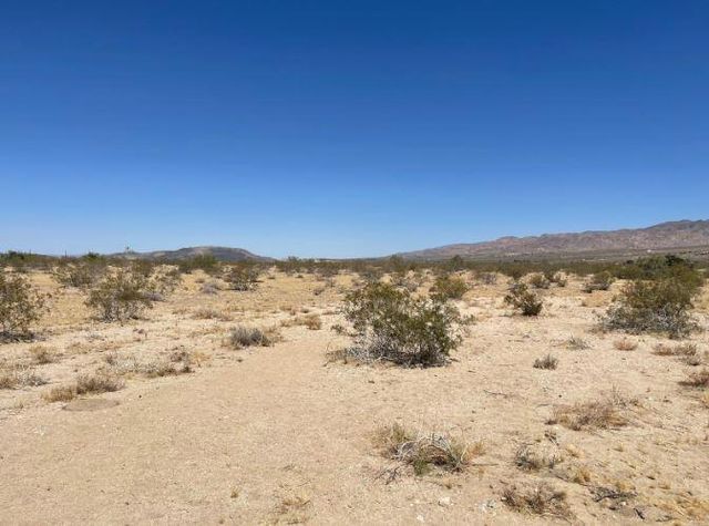 117 Border Road, Joshua Tree, CA 92252